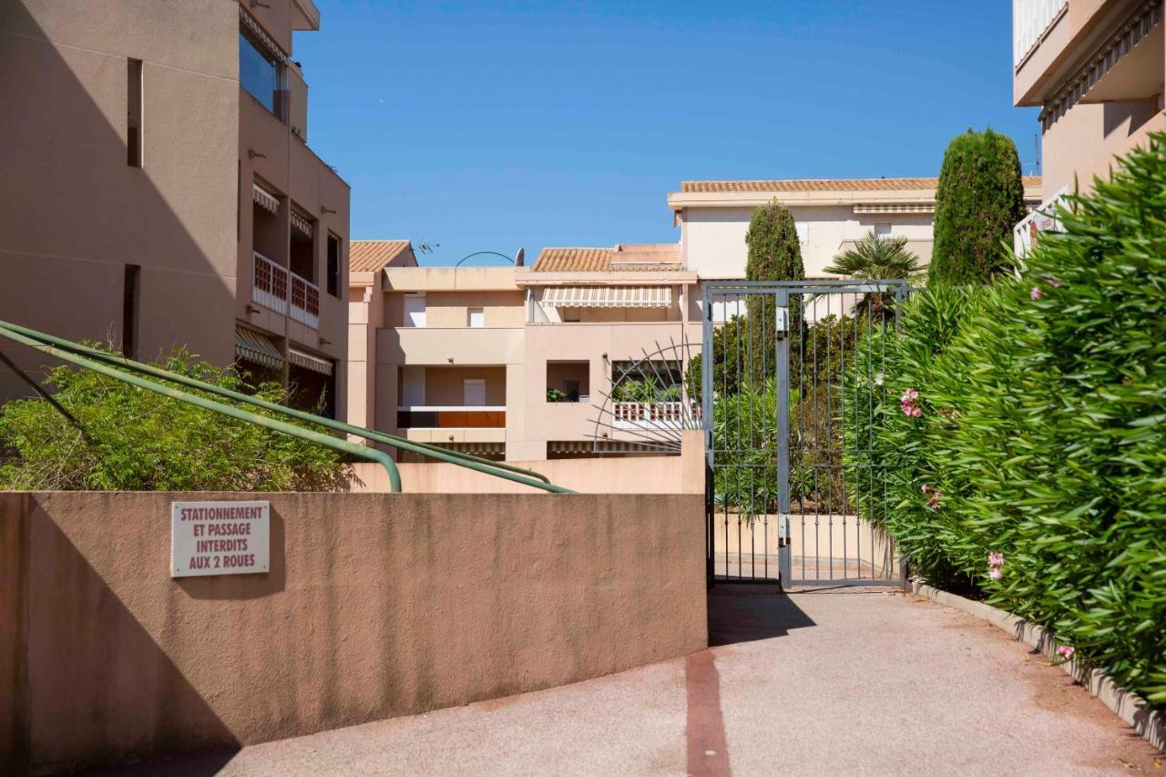 Le Ptit Max Centre Ville - Terrasse Sainte-Maxime Eksteriør bilde